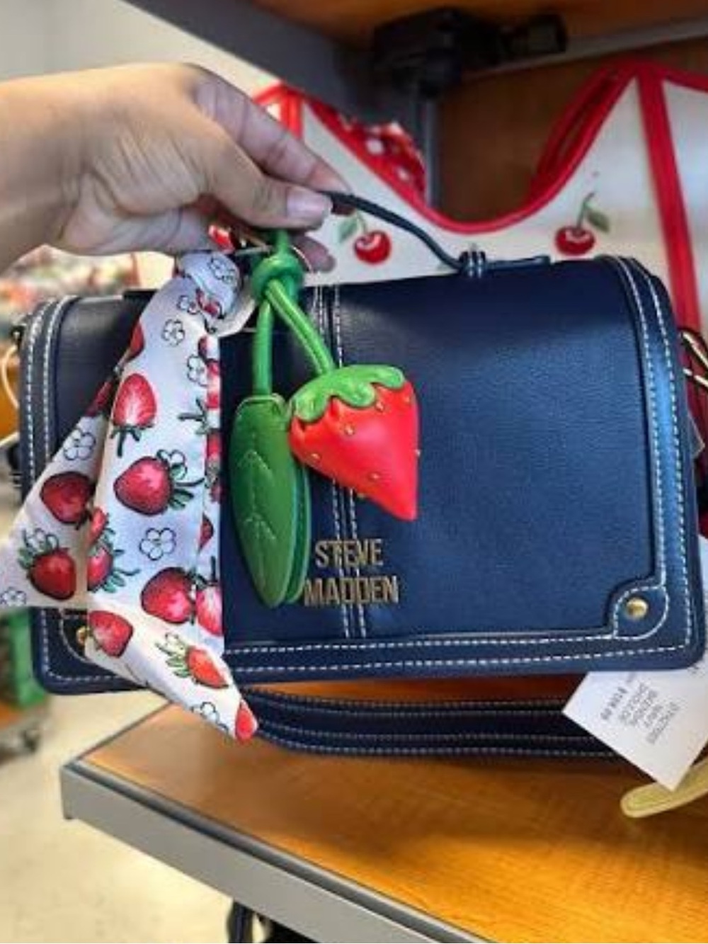 Looking to purchase this bag!!!!